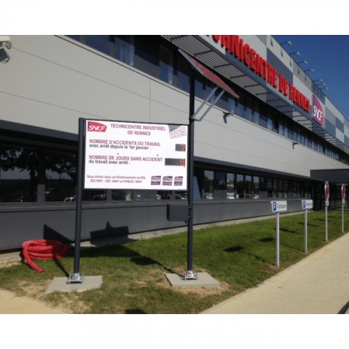 afficheur securite exterieur sur mat stramatel sncf technicentre