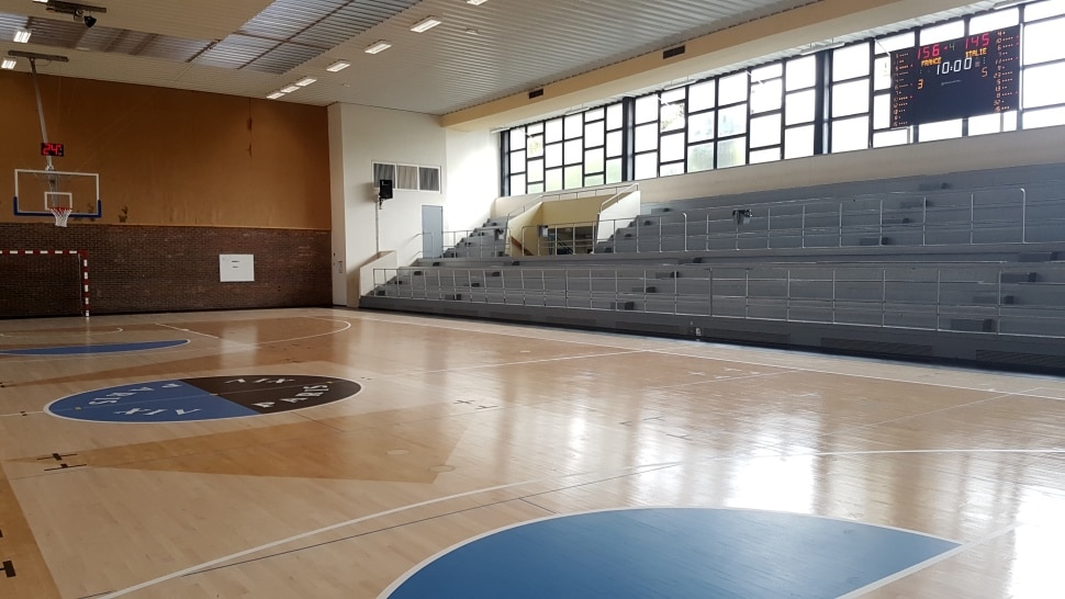 afficheur de score stramatel et une paire afficheurs de temps d'attaque