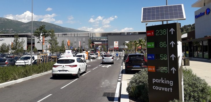 affichage nombre de place restante led parking cnetre commercial carrefour nice lingostière