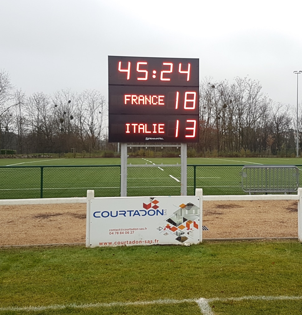Afficheur de score Stramatel FRC Alpha 8C à la ville de Ecully pour le club de l'Arcol Rugby