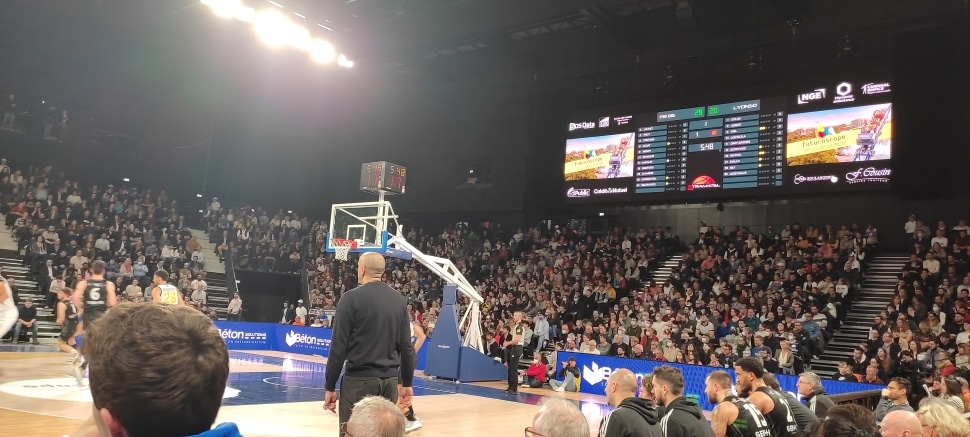 Premier match du Poitiers Basket 86 à l'Aréna du Futuroscope le mardi 12 avril face au LyonSO en championnat NM1
