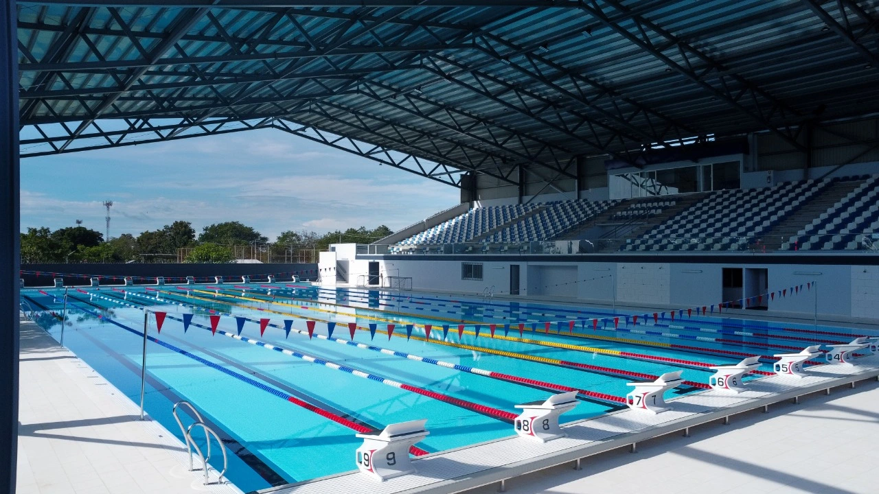 plaques de touches dans la piscine olympique de chiriqui au panama