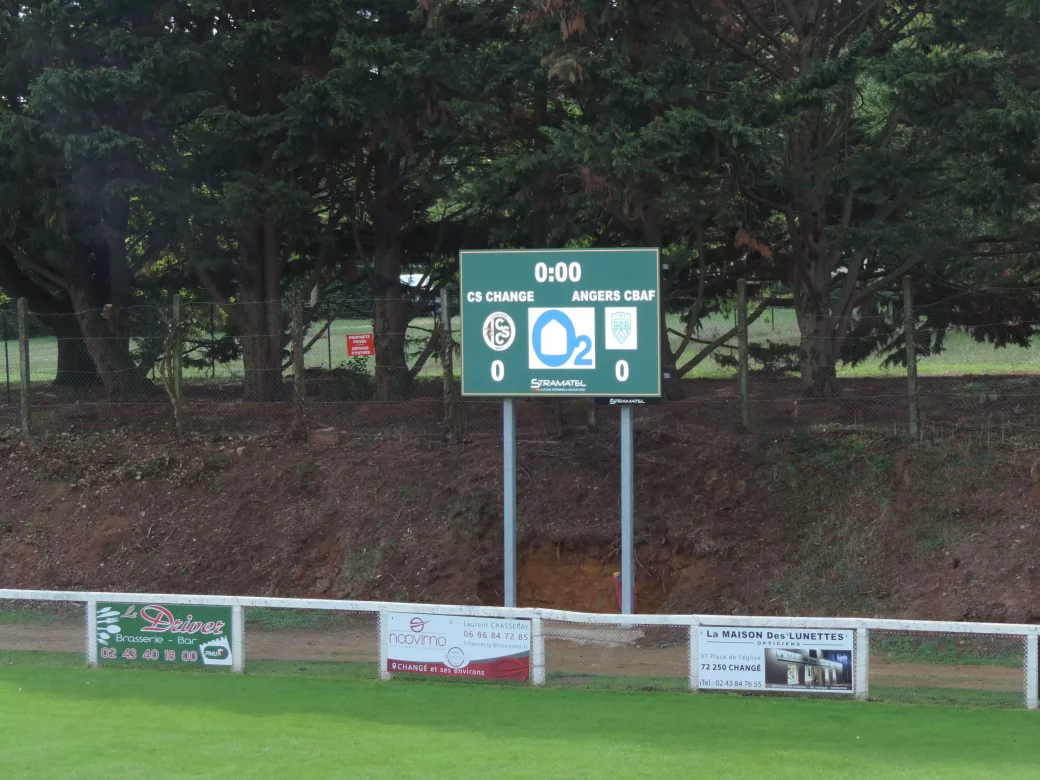 écran vidéo LED Stramatel du CS Changé au stade Gabriel Martin 