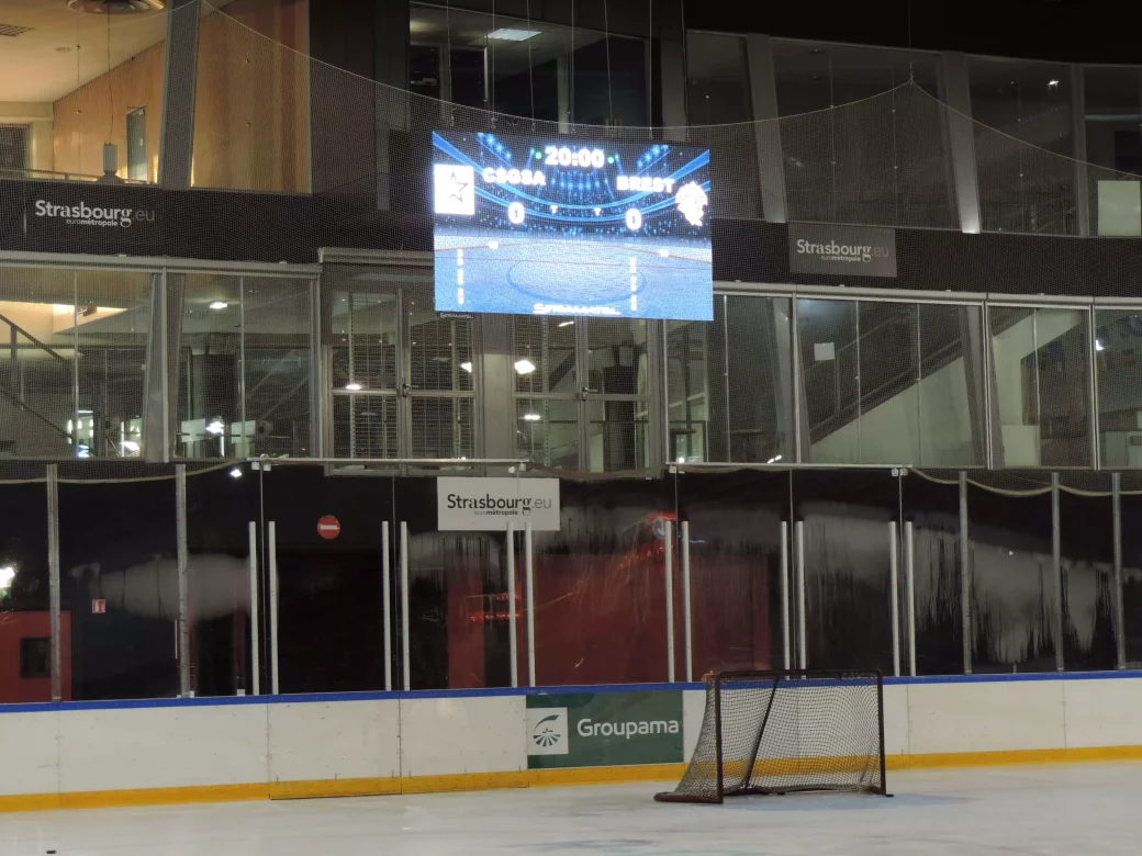 Écran vidéo de la patinoire de Strasbourg