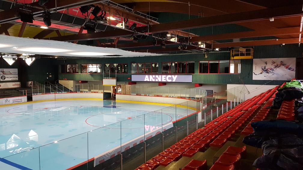 écran bandeau vidéo patinoire à Annecy