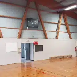 L'afficheur de scrore Stramatel est installé dans le gymnase sportif de Vence