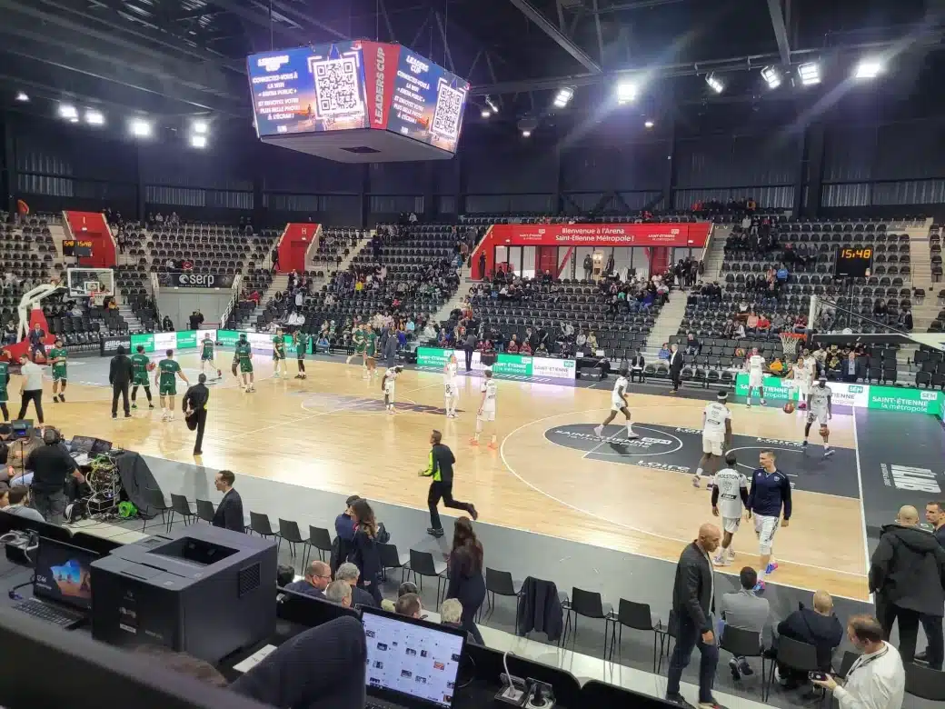 cube vidéo de l'aréna de Saint-Étienne Métropole pour la Leaders Cup 2023