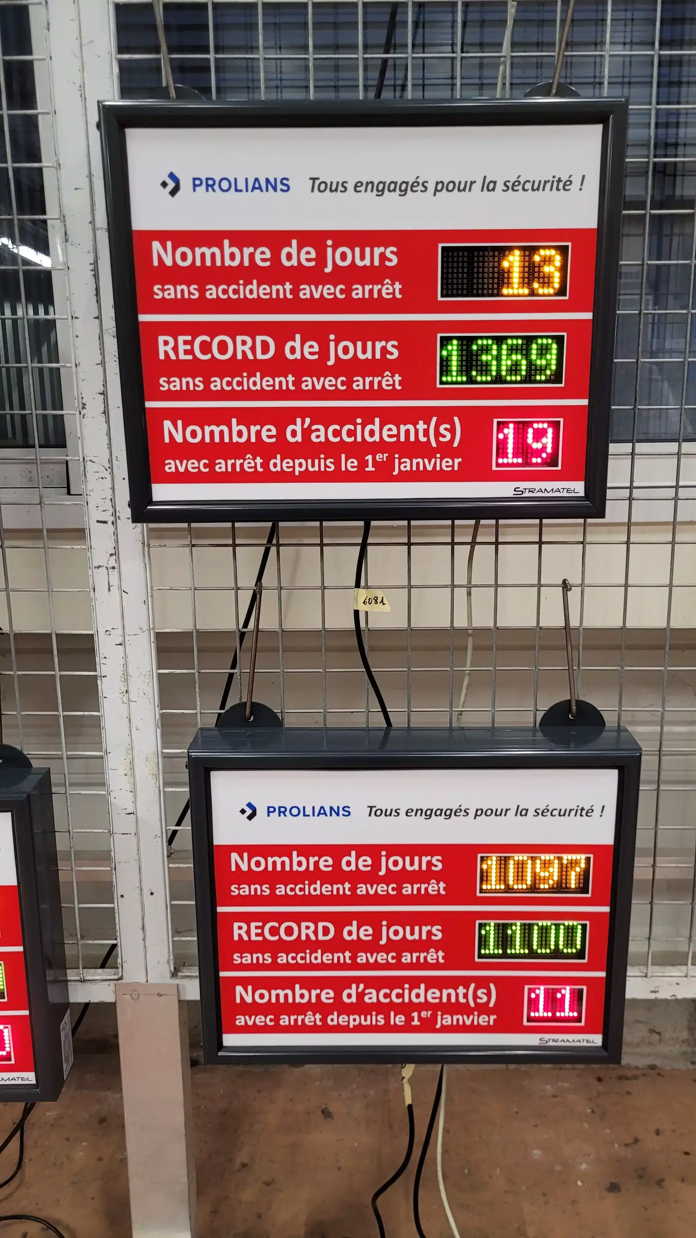 Afficheurs décompte jours - Compte à rebours LED - Stramatel