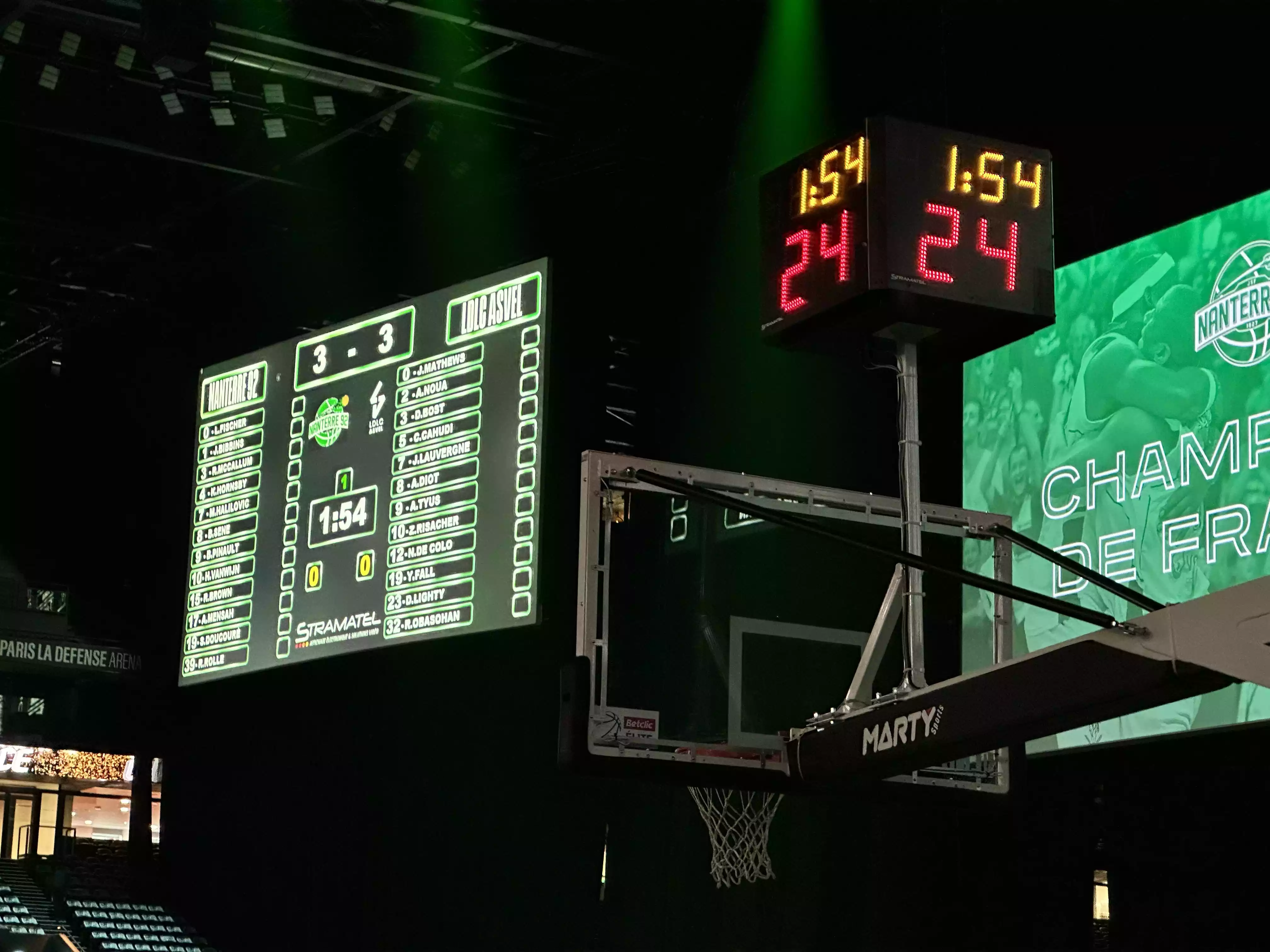 ecran_geant_nanterre_92_paris_la_defense_arena_stramatel_3