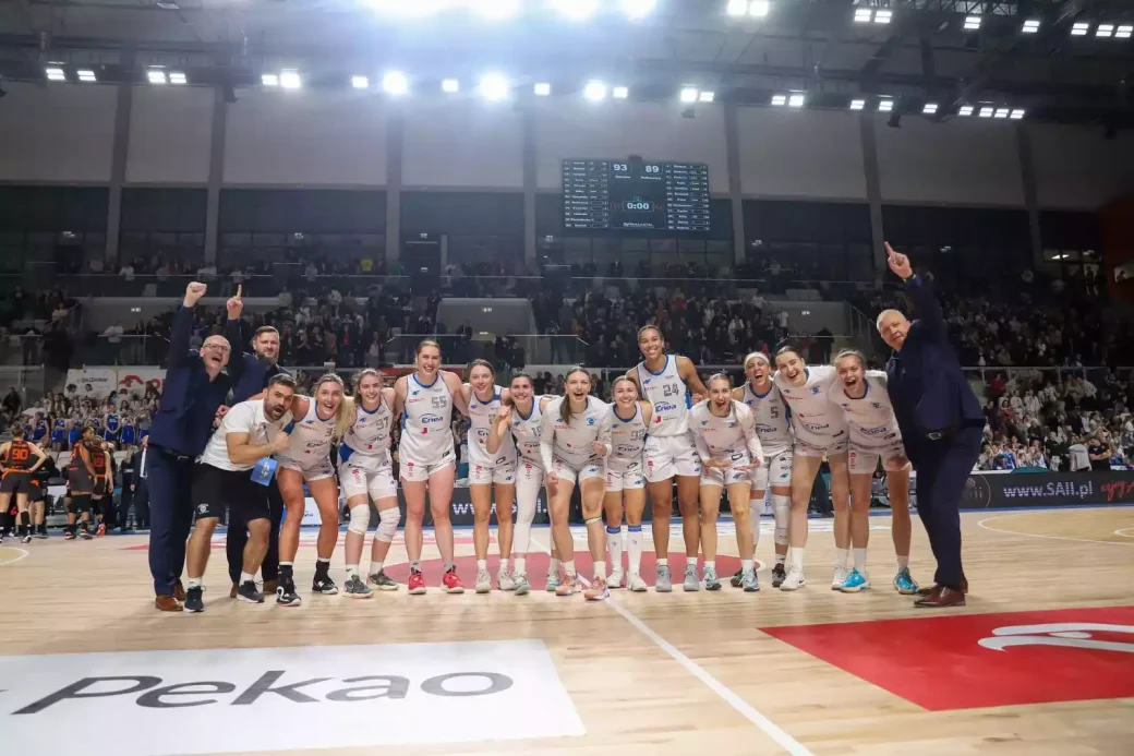 écran vidéo et scoring stramatel avec le SL Video System à l'arena de Gorzow en Pologne