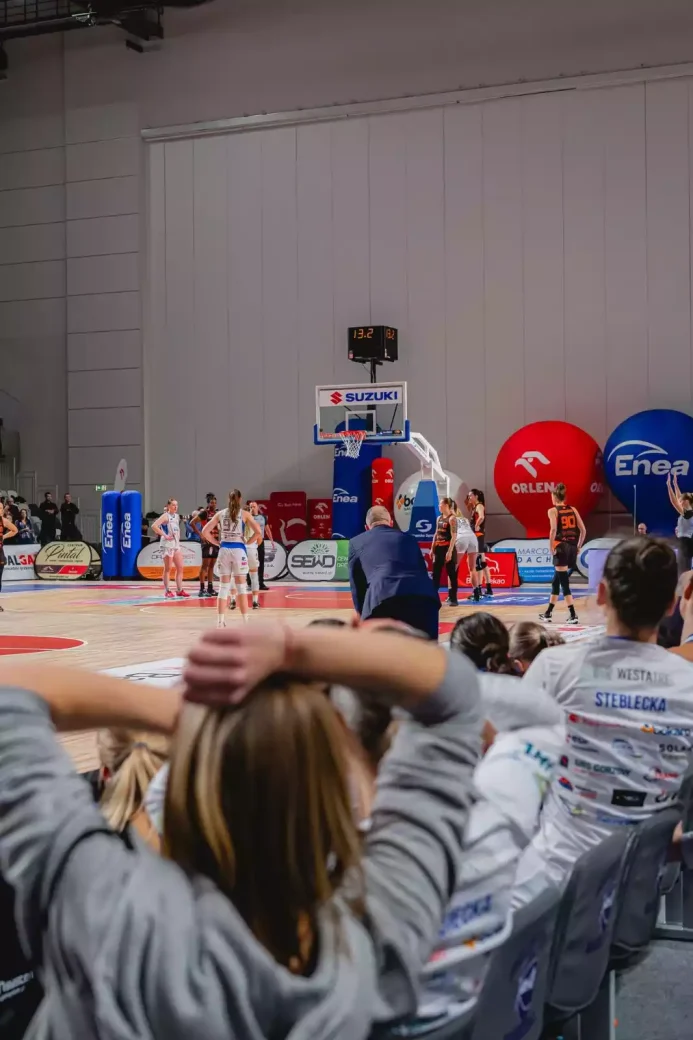 afficheur de temps d'attaque 24 secondes Stramatel à l'arena de Gorzow en Pologne