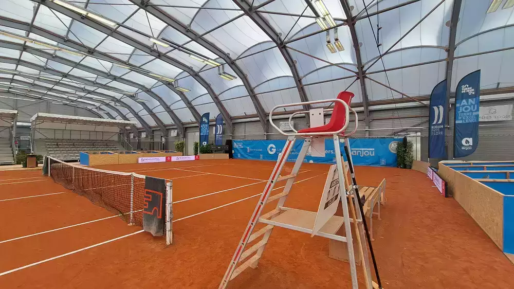 open galerie espace anjou tennis angers tour de terrain vidéo LED Stramatel