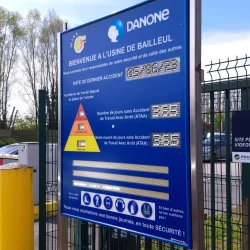 Afficheur de sécurité Danone - Suivi des jours sans accident pour une culture de sécurité renforcée