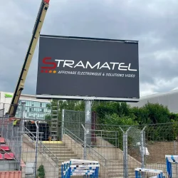 écran vidéo LED Stramatel - Stade duvauchelle - US créteil - football