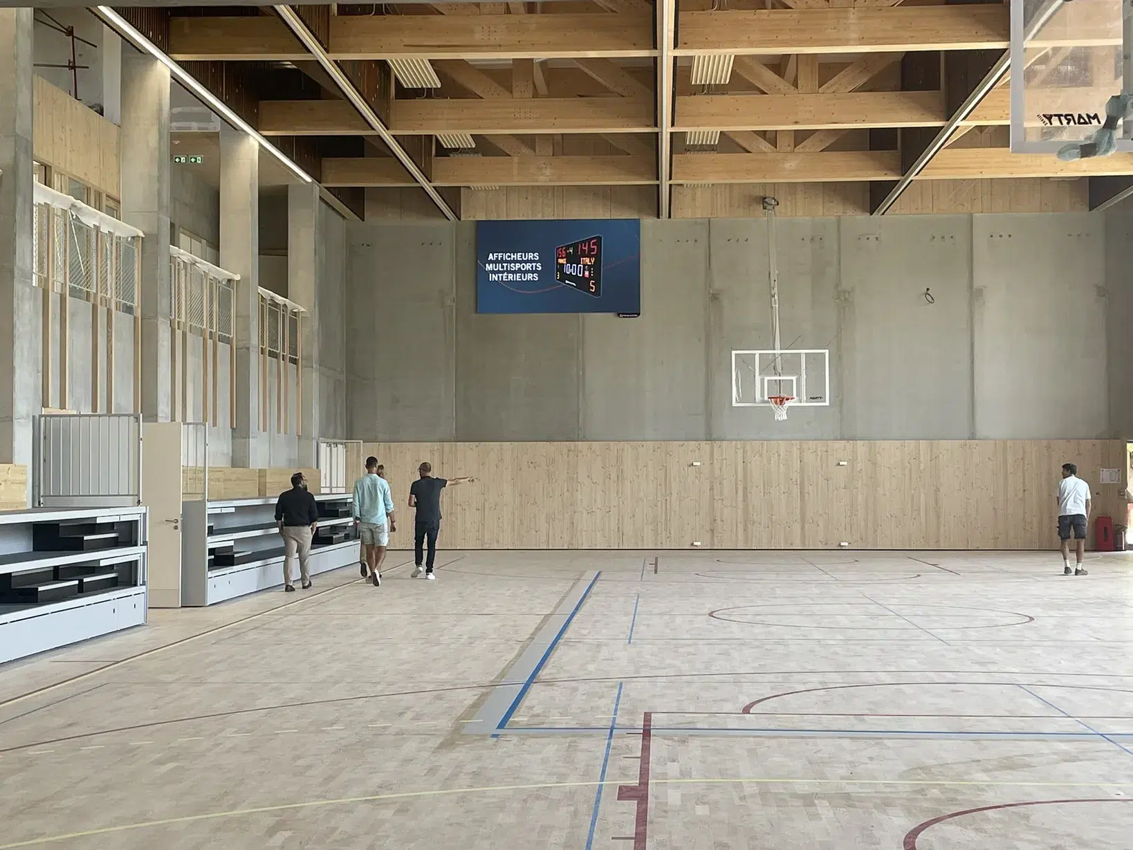 Écran vidéo LED Stramatel 7m² au Gymnase du Centre des Sables d’Olonne