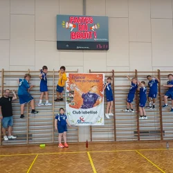Afficheur vidéo sportif SL Video Scoreboard Stramatel installé dans gymnase handball Fessenheim avec score et publicité sponsors