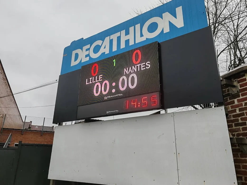 sl video scoreboard extérieur - stade henri seigneur - croix